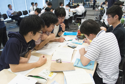 「数学甲子園2016」本選/競技中の様子2